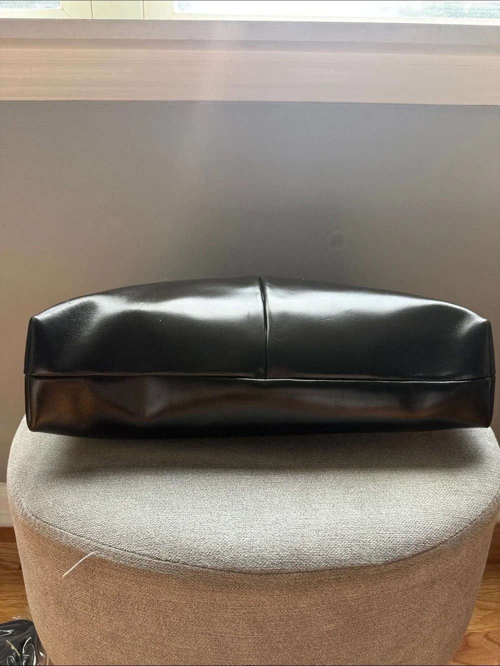 Vintage-Inspired Black Leather Frame-Top Clutch